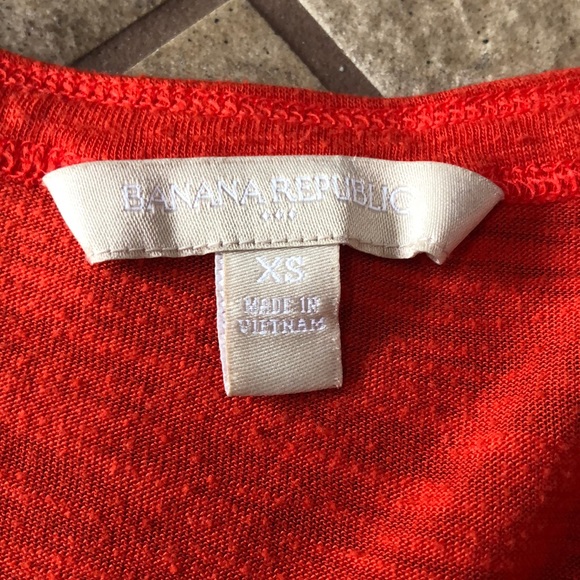 + BANANA REPUBLIC + Razor Back Tank - Picture 3 of 4